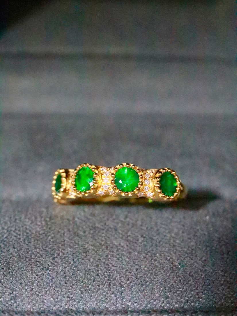 18K Gold Emerald Ring - 2