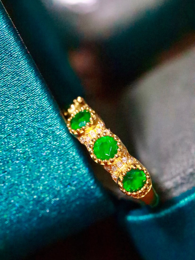 18K Gold Emerald Ring - 3