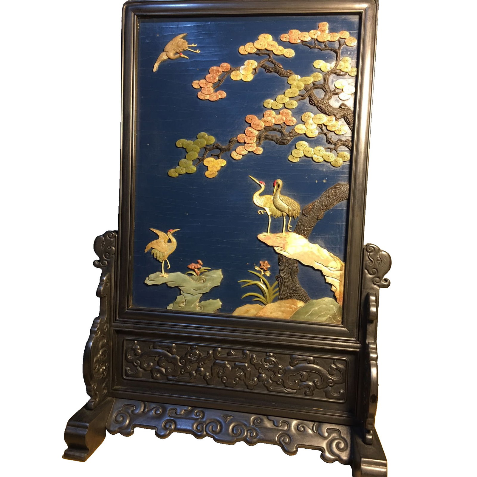 Zitan Inlaid Screen with Hundred Treasures: This screen is crafted from zitan wood, showcasing exquisite craftsmanship with inlaid hundred treasures technique. The overall design is elegant, with meticulous attention to detail, highlighting