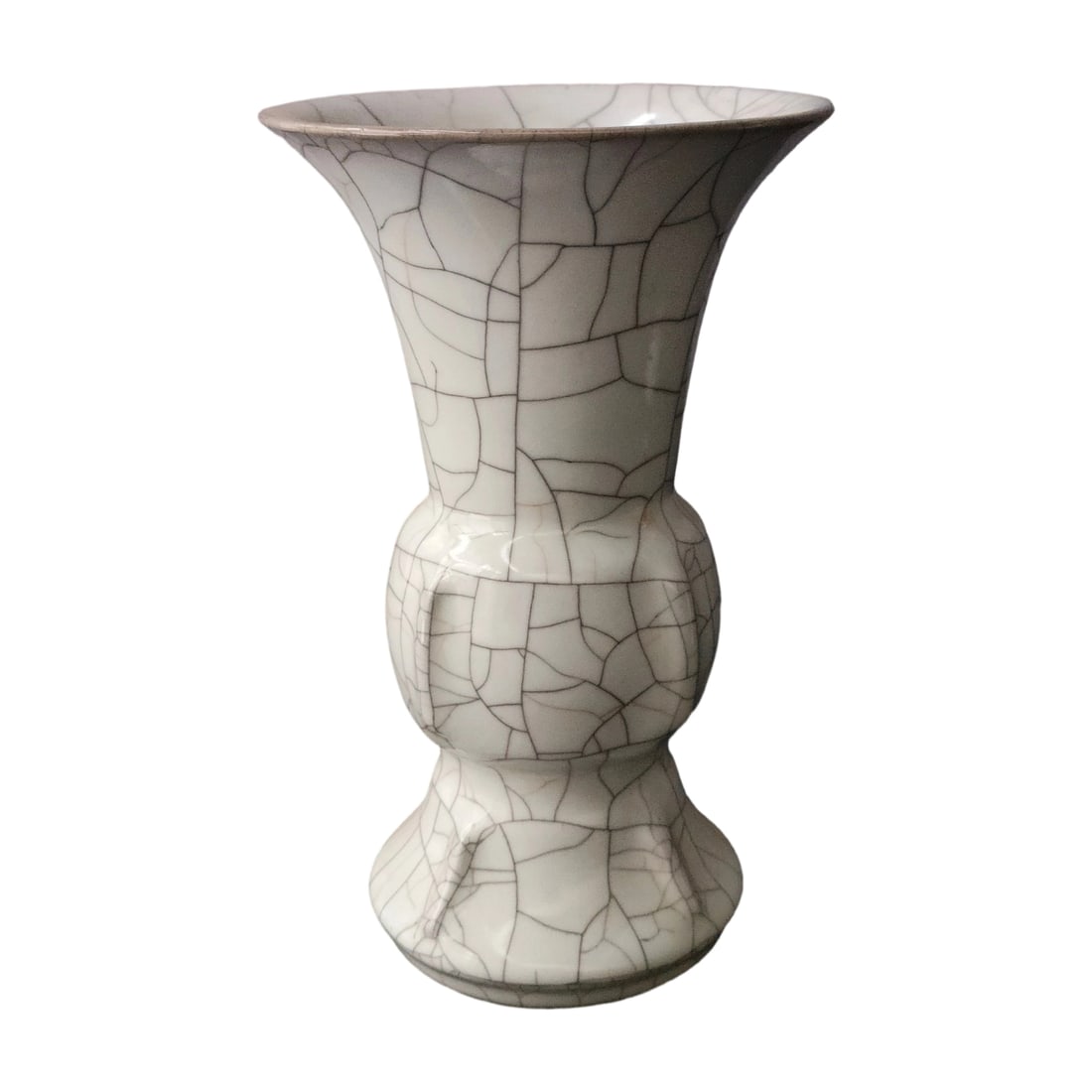 Song Dynasty Guan Kiln Crackle Glaze Vase: Song Dynasty Guan kiln crackle glaze vase, showcasing an ancient and elegant artistic style. The glaze crackles naturally, with textures as delicate as ice cracks, embodying the beauty of time's passa