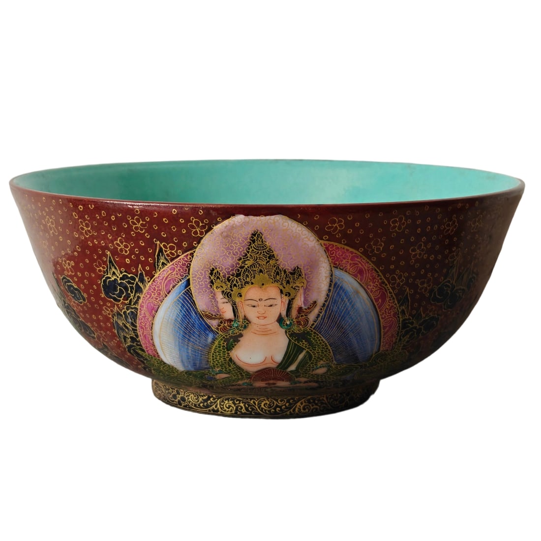 Yongzheng Imperial Enamel Guanyin Bowl: This Yongzheng Imperial Enamel Guanyin Bowl showcases exquisite craftsmanship and vibrant colors, reflecting the high level of Qing Dynasty court art. The Guanyin motif is delicately rendered, offerin