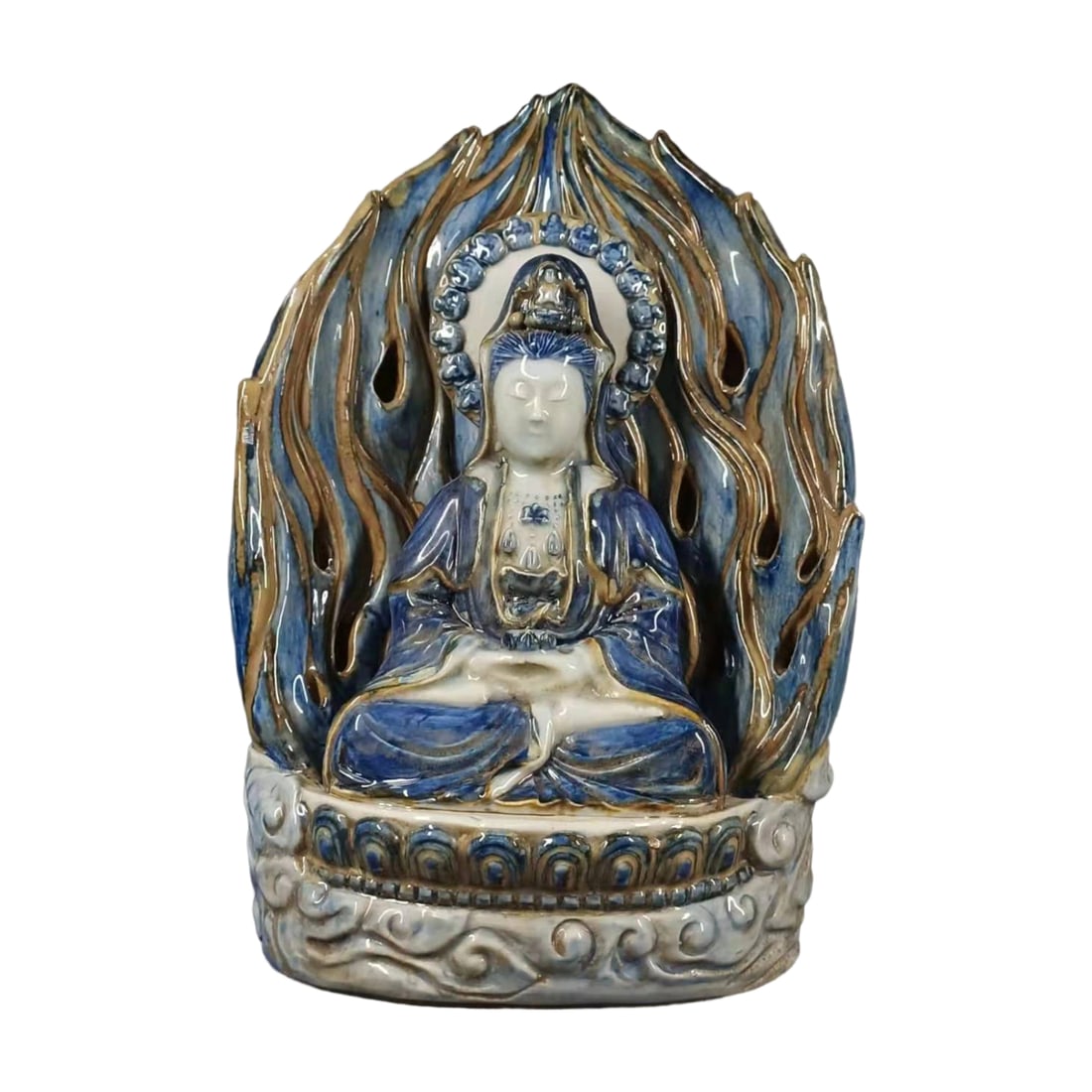 Celadon Buddha Statue with Halo: This celadon Buddha statue features a uniformly thick patina, showcasing meticulous craftsmanship. The statue exudes a serene demeanor with a compassionate expression, as depicted in the images.30x20c