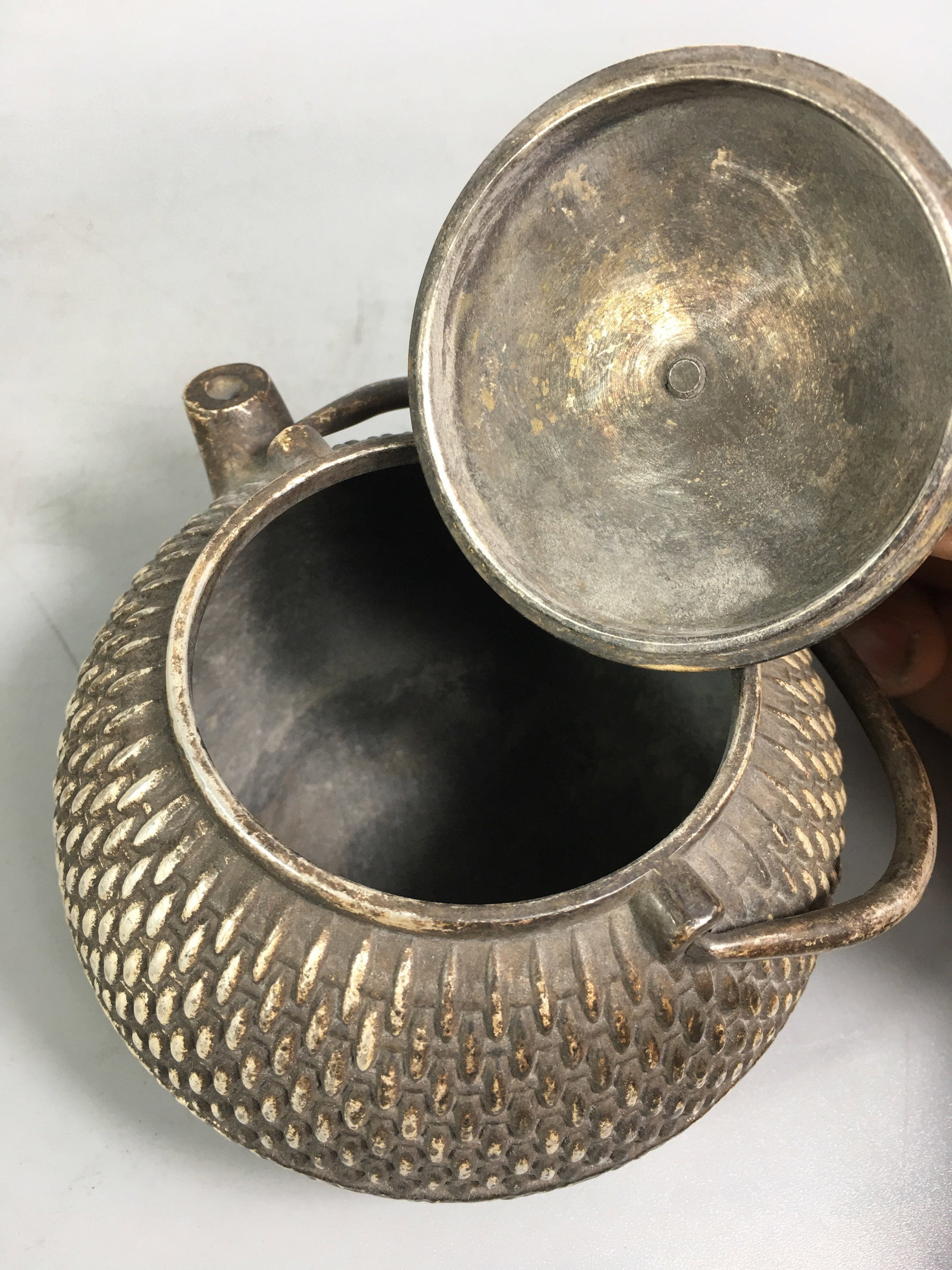 Silver Woven Pattern Pot - 9