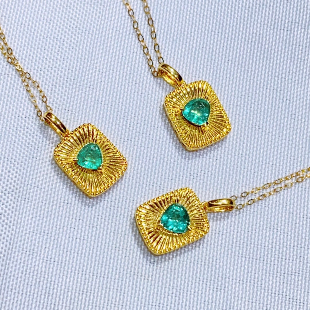 18K Gold Natural Emerald Pendant (1 of 6)