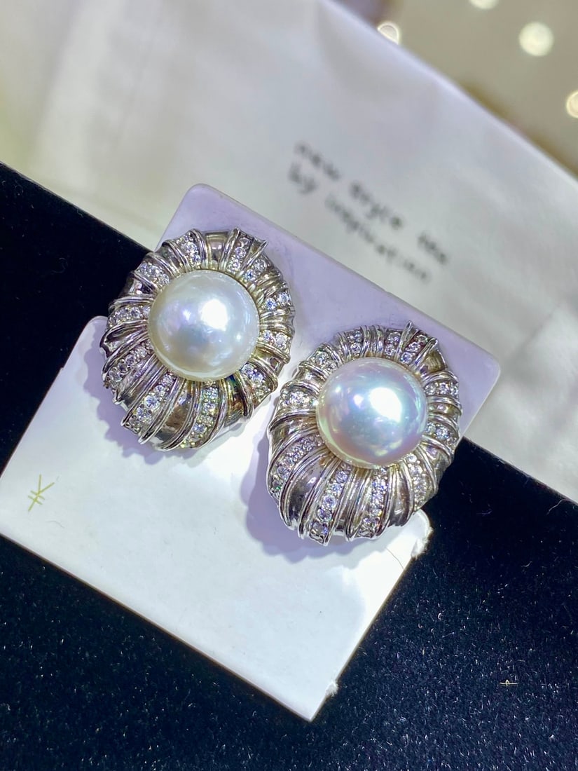 Natural Color Pearl Earrings (1 of 6)