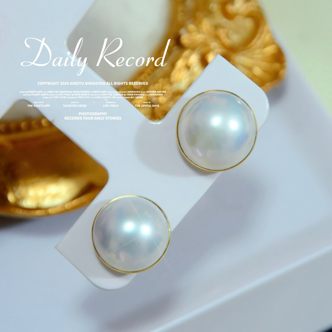 18K Gold Natural Mabe Pearl Earrings: These earrings are crafted from 18K gold and feature natural Mabe pearls, showcasing a rich iridescent luster. Each pearl is carefully selected for its flawless mirror-like shine, suitable for any
