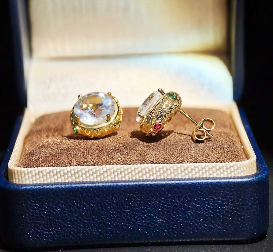 925 Silver Natural White Crystal Earrings: These earrings are crafted from 925 silver, set with natural white crystal, showcasing a clear and sparkling beauty. Complemented by natural tourmaline, they add a touch of colorful layering. Suitable