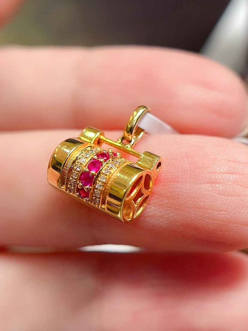 18K Gold Ruby Pendant - 2