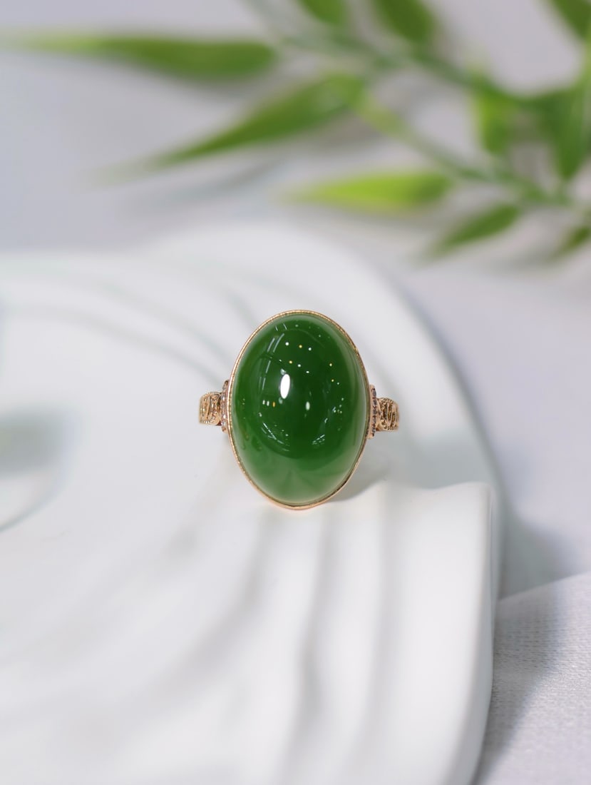 18K Gold Jadeite Ring (1 of 6)