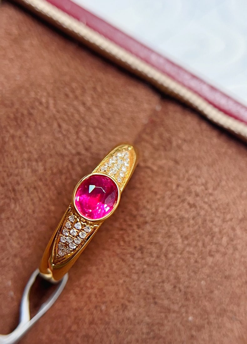 18K Gold Ruby Ring - 4