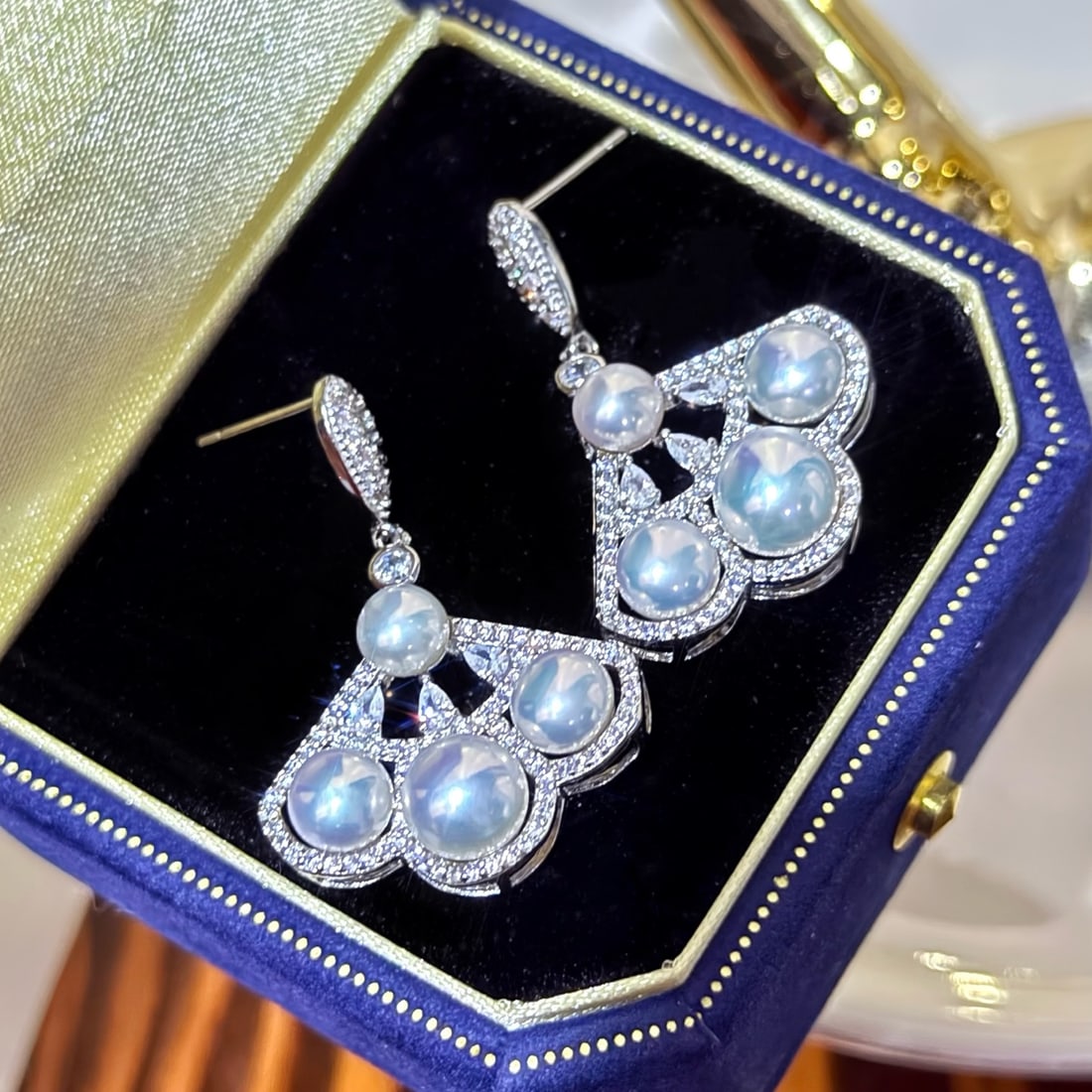 Aurora Pearl Earrings (1 of 6)