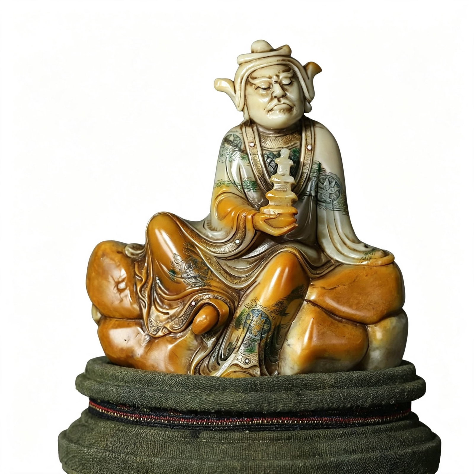 Shoushan Stone Colored Tota Heavenly King Seal Ornament: This Shoushan stone seal ornament features the Tota Heavenly King, with exquisite carving and vibrant colors, showcasing the superb craftsmanship of traditional arts. The Shoushan stone is warm in tex