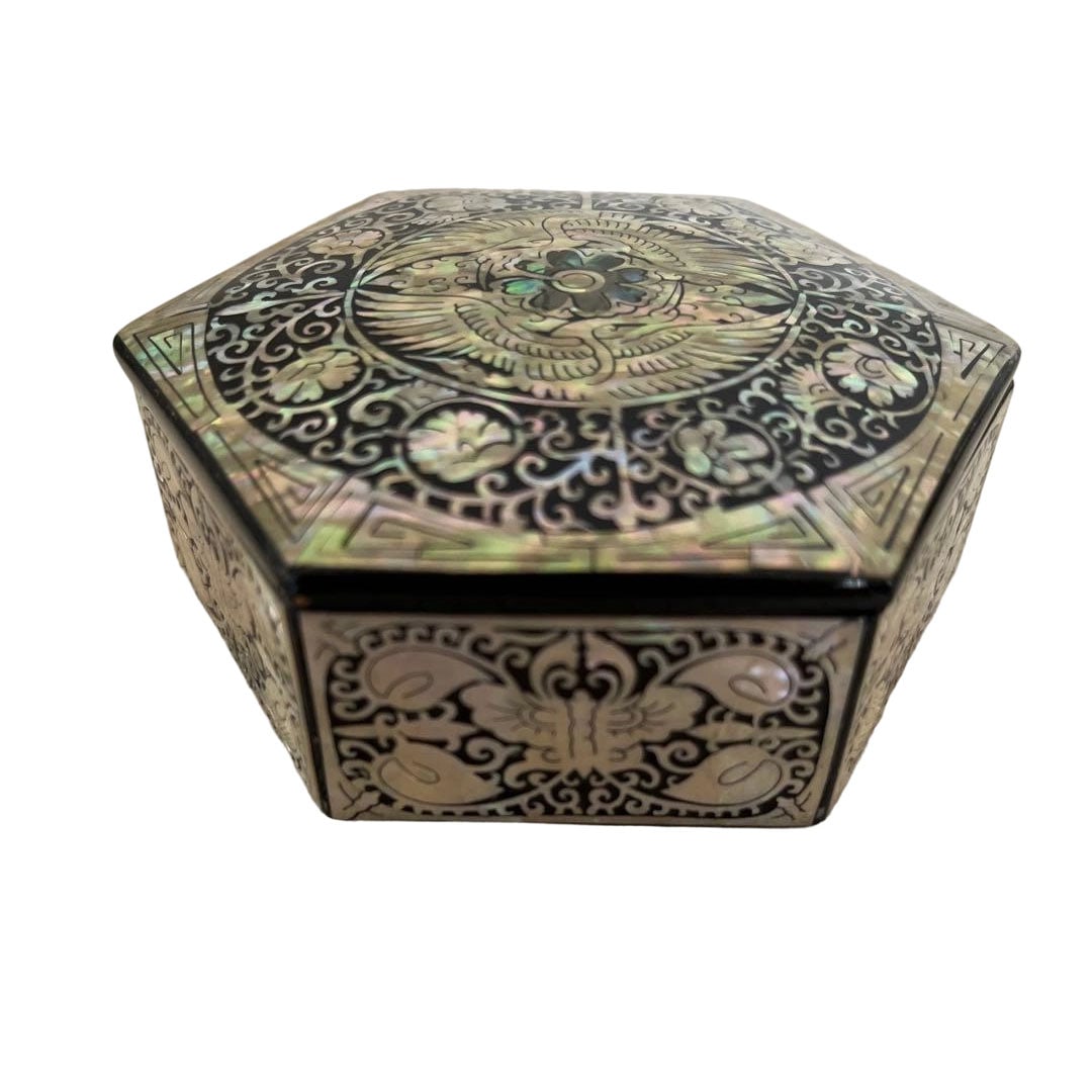 Korean Lacquerware Mother-of-Pearl Small Box (1 of 5)