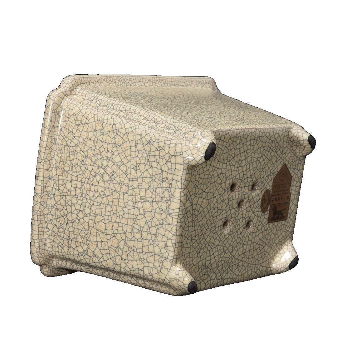 Ge Porcelain Square Mouth Flower Pot: This Ge porcelain square mouth flower pot features a unique shape with a smooth glaze and warm color, showcasing the elegant style of Ge kiln. Its square mouth design is not only practical but also