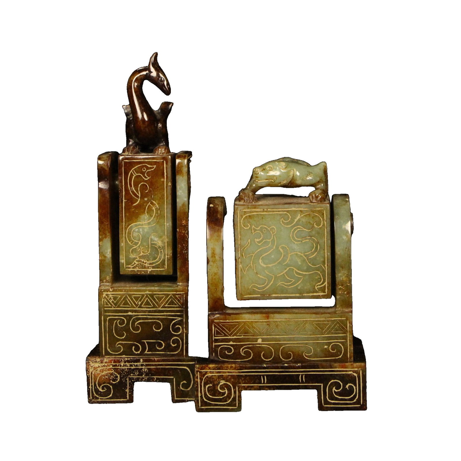 Jade Carving: This jade carving is an old collection, featuring delicate texture, heavy patina, deep color infiltration, and exquisite carving craftsmanship, showcasing superb artistry. (Length 12cm, Width 6cm, Hei