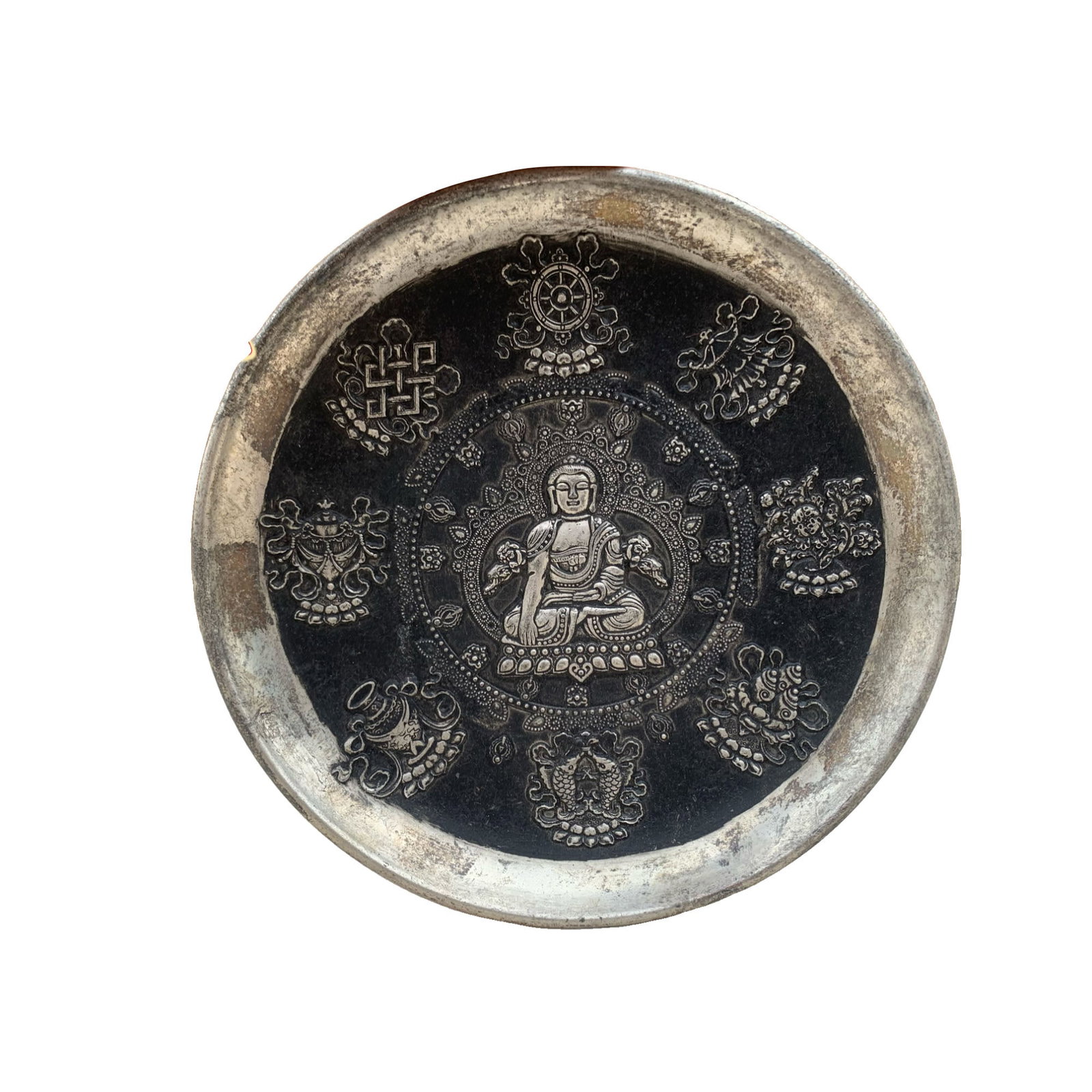 Copper Silver-plated Buddha Plate: This copper silver-plated Buddha plate showcases exquisite craftsmanship, reflecting the profound heritage of traditional Buddhist culture. Its smooth surface and delicate workmanship lend an elegant 