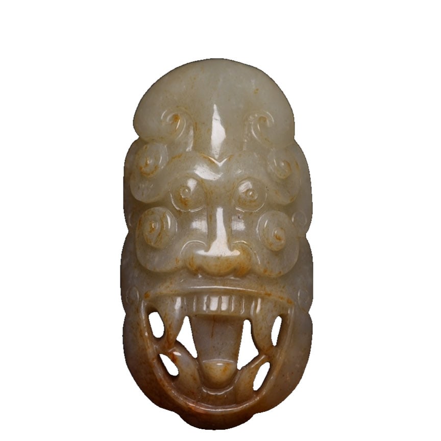 Hetian Jade Buckle: The jade is warm and delicate, with natural infiltration and excellent carving skills. The patina is superb, and the carving is vivid with smooth lines, presenting a perfect appearance. With high