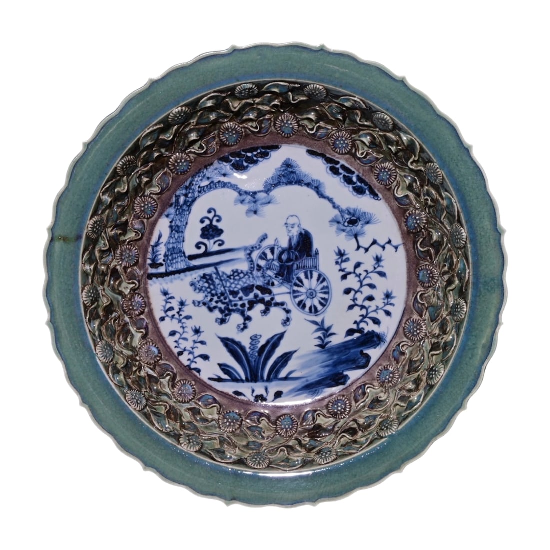 Yuan Dynasty Turquoise Glazed Flower-Form Story Plate of Guiguzi: This plate features a turquoise glaze with exquisite flower-form craftsmanship, depicting the classic story of Guiguzi descending the mountain, showcasing the unique charm of Yuan Dynasty ceramic art.