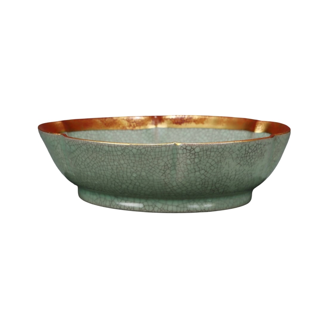 Song Dynasty Ru Kiln Open-Glaze Gilded Dragon and Phoenix Pattern Flower Basin: This Ru kiln flower basin features clear open-glaze patterns and exquisite gilded dragon and phoenix motifs, reflecting the superb craftsmanship and cultural heritage of Song Dynasty porcelain. The ov