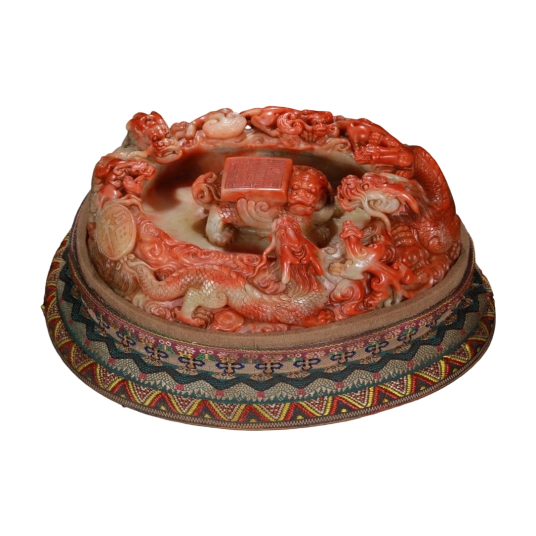 Modern Shoushan Stone Group Dragon and Auspicious Beast Brush Washer: This Shoushan stone group dragon and auspicious beast brush washer features an incised poem 'Toasting Wine' on the back, with deep relief carving depicting a coiling azure dragon, several chi dragons,