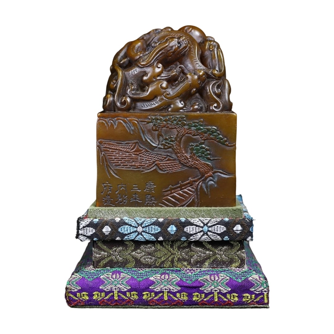 Shoushan Stone Chi Long Xian Rui Seal (1 of 11)