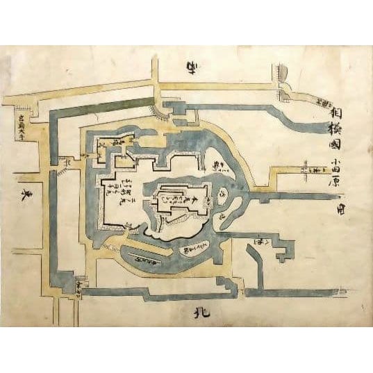Hand-painted Layout of Odawara Castle in Sagami, Copy, Created during the Edo Period.: Hand-painted Layout of Odawara Castle (Copy) Edo Period This is a hand-painted layout of Odawara Castle (copy), created during the Edo period. The dimensions of the layout are approximately 36.6 cm in