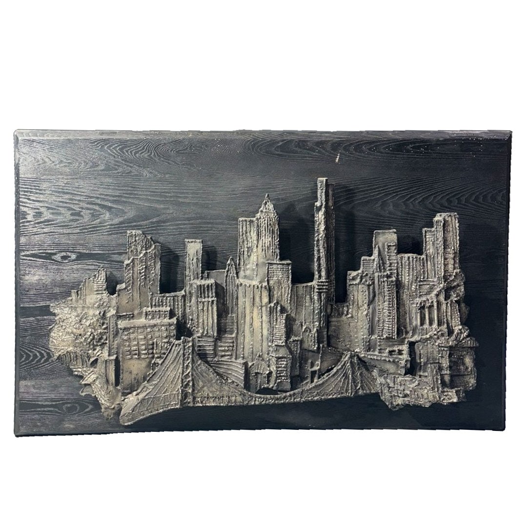 Wall Hanging Art in Medieval Style: Wall Hanging Art in Medieval Style This is a piece of wall hanging art in the medieval style, acquired from a renowned auction house, with dimensions of height 95 cm and width 150 cm. Freight: 1.Inter