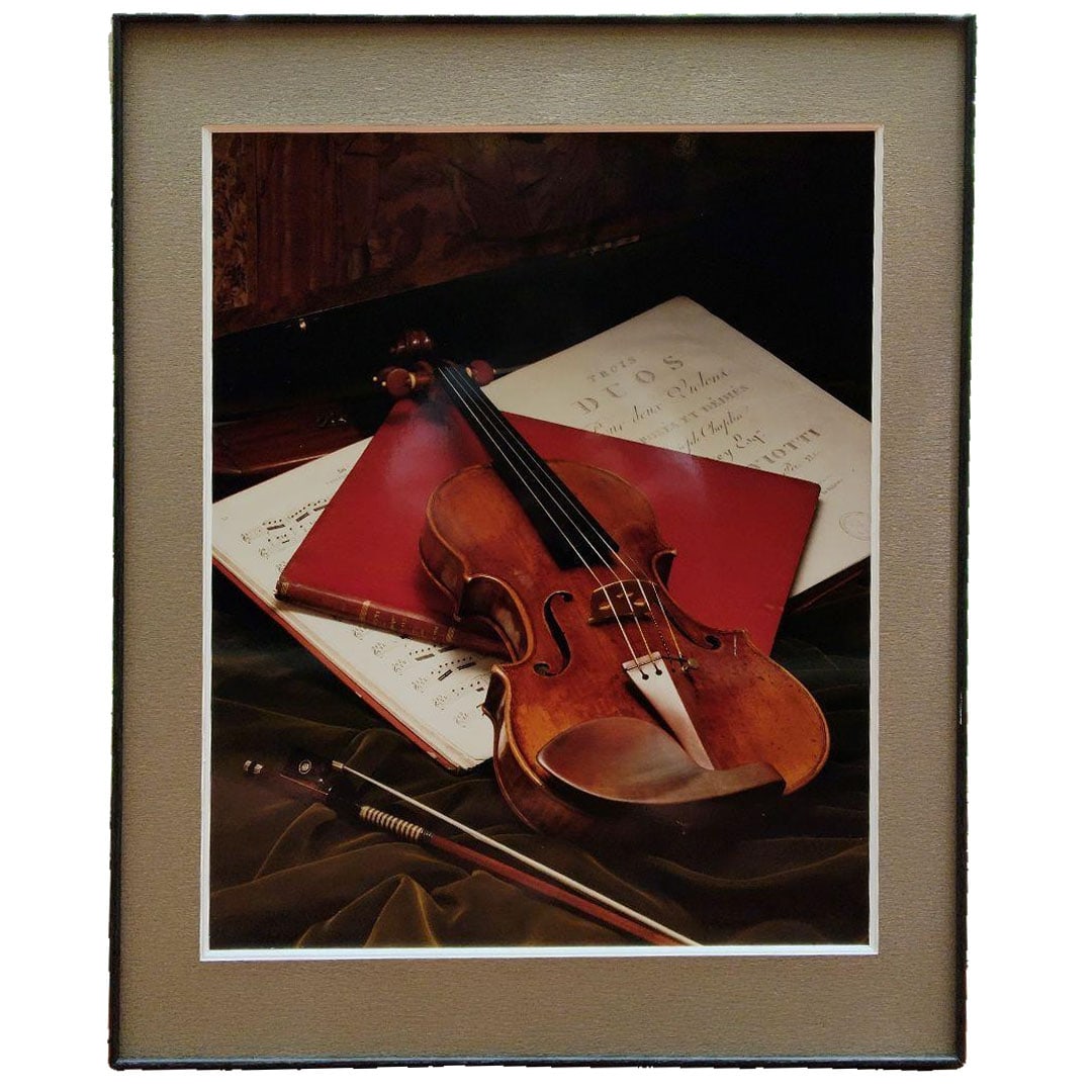 Yokoyama Shinichi original mounted work Stradivari: Original mounting work by photographer Yokoyama Shinichi. A unique work by Stradivari. Dimensions: 55x70 cm. Freight: 1.International Freight: Foreign shipping charges are determined by destination.
