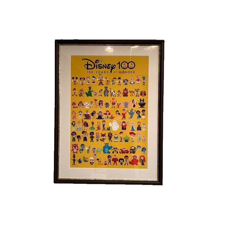 Disney painting, world limited edition of 100 pieces.: Disney Painting, World Limited Edition of 100 Pieces This is one of the 100 paintings produced worldwide in a limited edition to commemorate the 100th anniversary of Disney. Freight: 1.International F