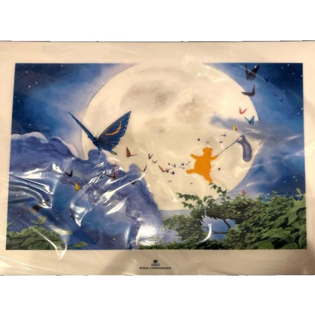 ROYAL COPENHAGEN Painted Mural Unused Limited Edition: Royal Copenhagen Wall Painting Unused Limited Edition Title: A borboleta azul Grandpa Bear's Butterfly Capture Ceramic Panel Artwork Limited to 200 pieces worldwide - Certificate: Royal Copenhagen