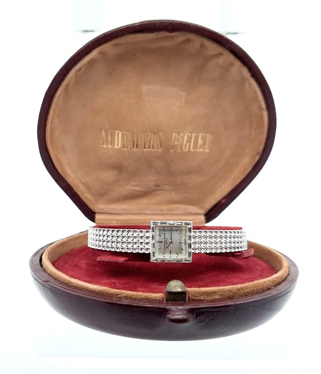 AUDEMARS PIGUET BACKWIND 18K WHITE GOLD AND BAGUETTE DIAMOND COCKTAIL WATCH IN BOX (1 of 5)