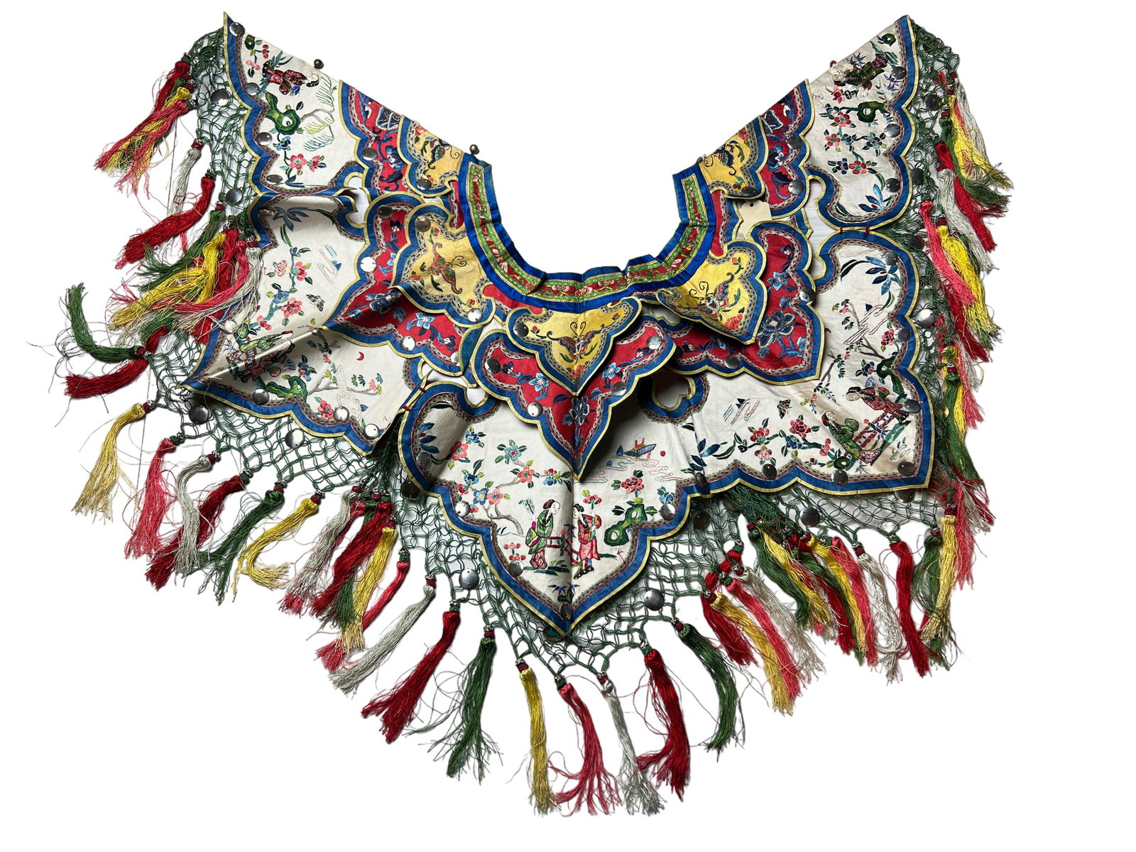 An embroidered Chinese Silk Figure Pattern Collar (1 of 7)