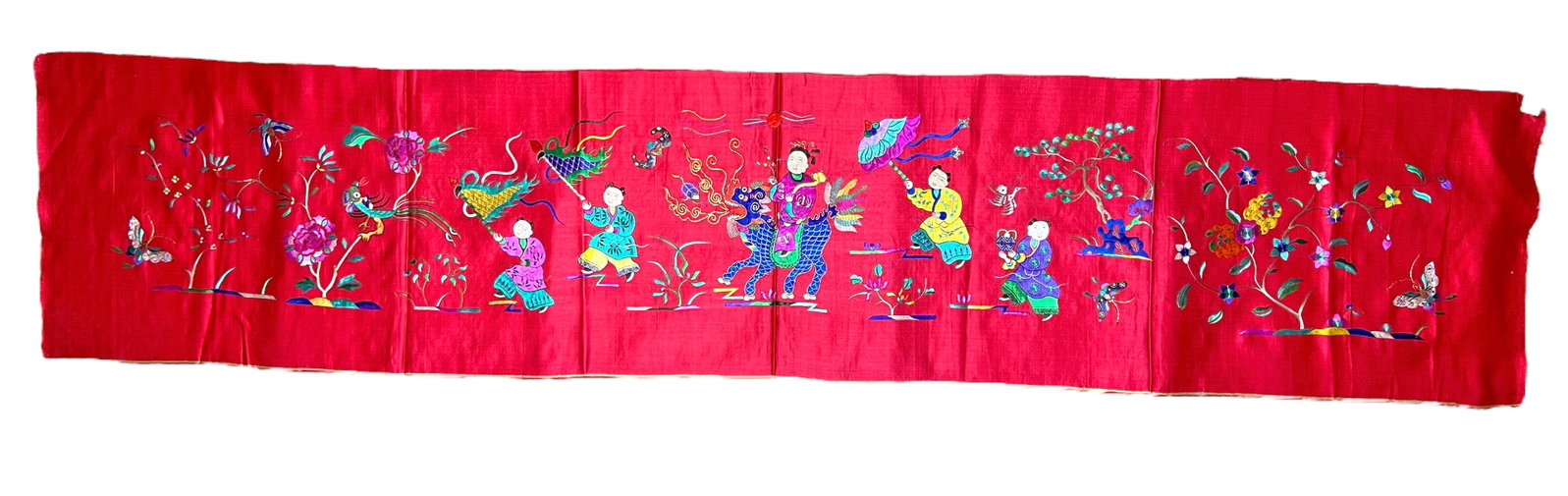 Chinese Silk Embroidery Panel: H : 64 1/2 in ( 163.83 cm ) W : 13 1/2 in ( 34..29 cm )