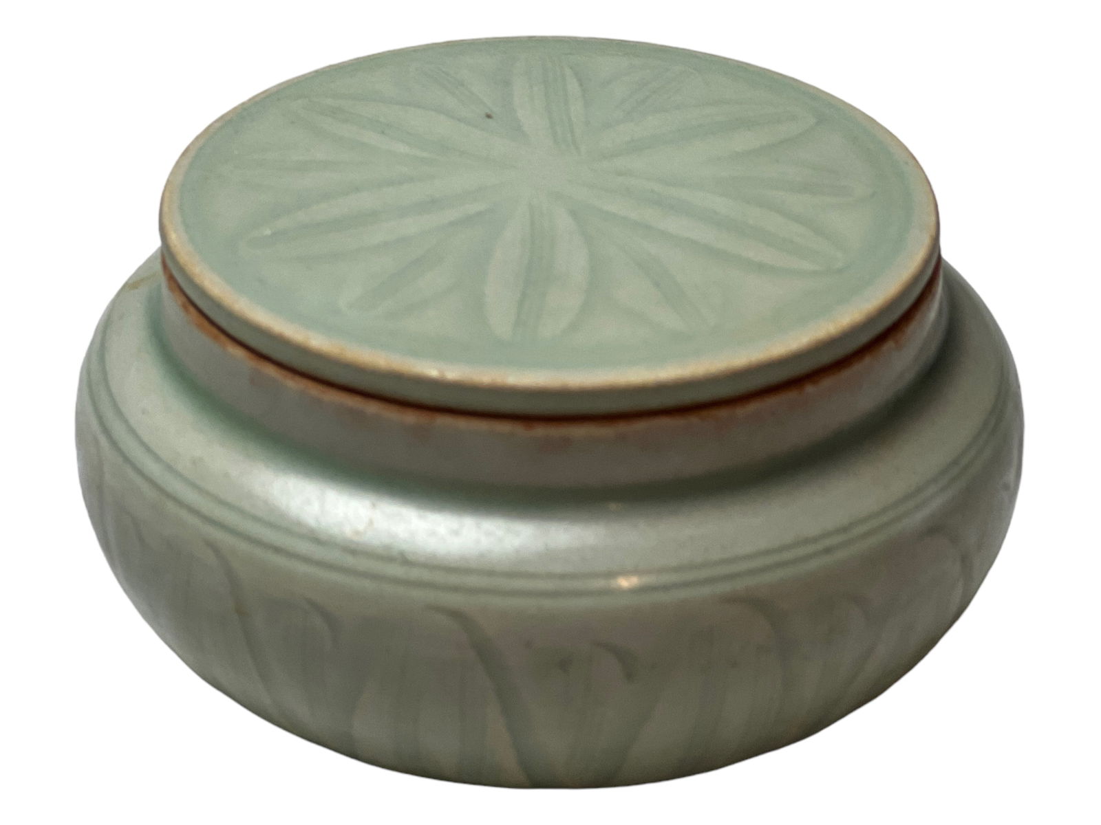 Chinese LONGQUAN Kiln Celadon Bowl with Lid: H : 2 in ( 5.08 cm ) W : 3 3/4 in ( 9.53 cm )