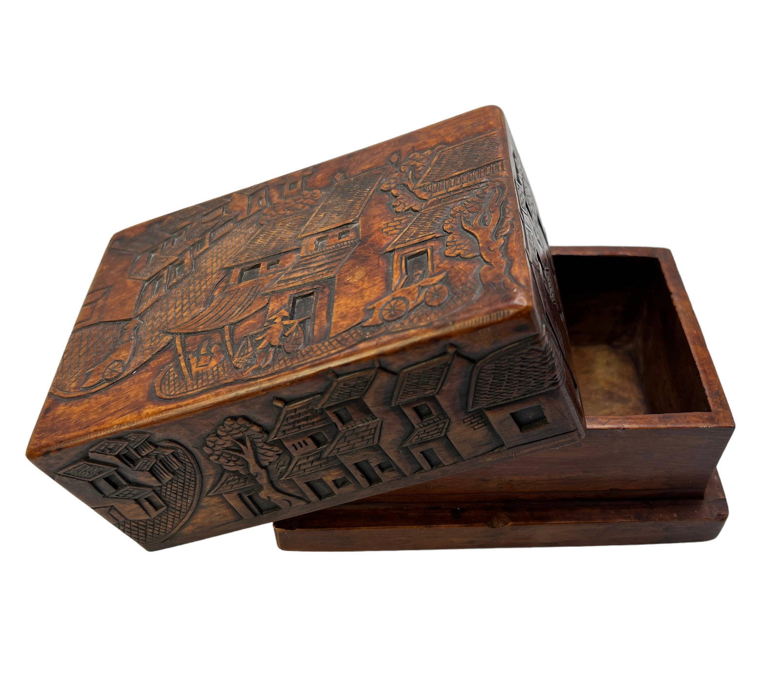 BRONZE WOOD-PATTOM BOX: L: 5 in. ( 12.7 cm) W: 3 in. ( 7.62 cm) H: 2 1/4 ( 5.72 cm)