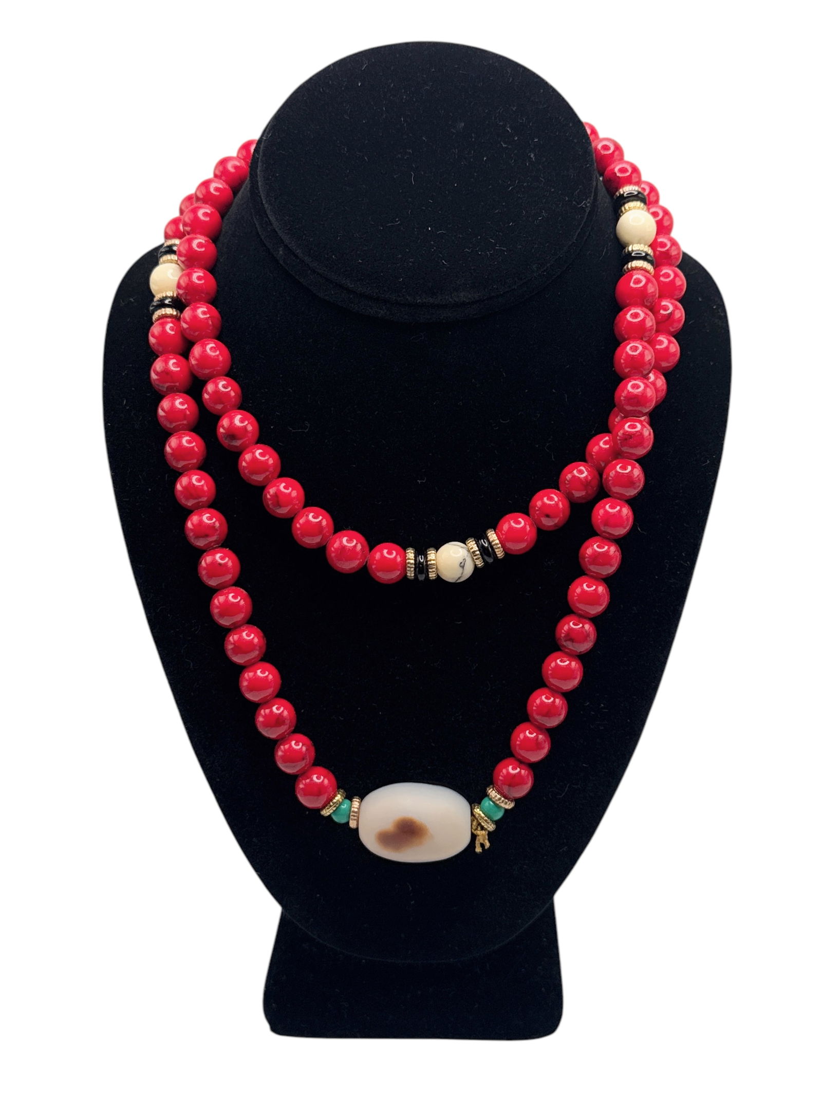 A Coral / Agate Necklace (1 of 3)