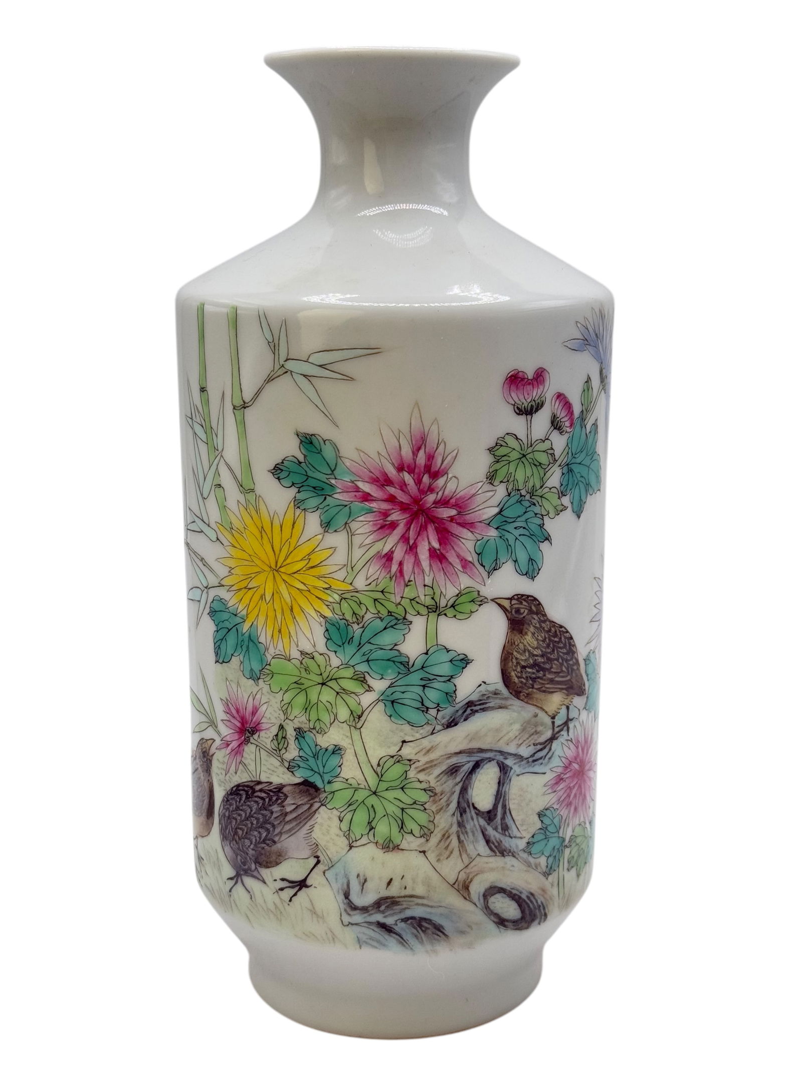 Chinese Famille Rose Porcelain Vase: H : 8 in ( 20.32 cm ) W : 3 1/2 in ( 8.89 cm )