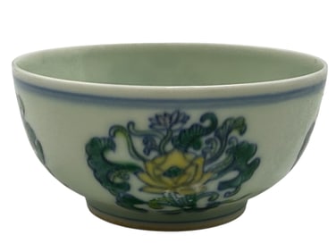 A Chinese DOUCAI Glazed Bowl, Yongzheng Marks