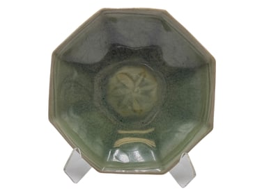 Longquan Celadon Octagonal Dish with Molded Floral