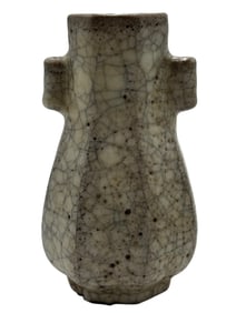 Ge-Type Crackle-Glazed Hu-Form Vase
