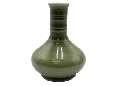 A Celadon Glazed Vase, Qianlong Marks