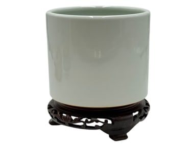 A Chinese Porcelain White Glazed Pen Brush Pot