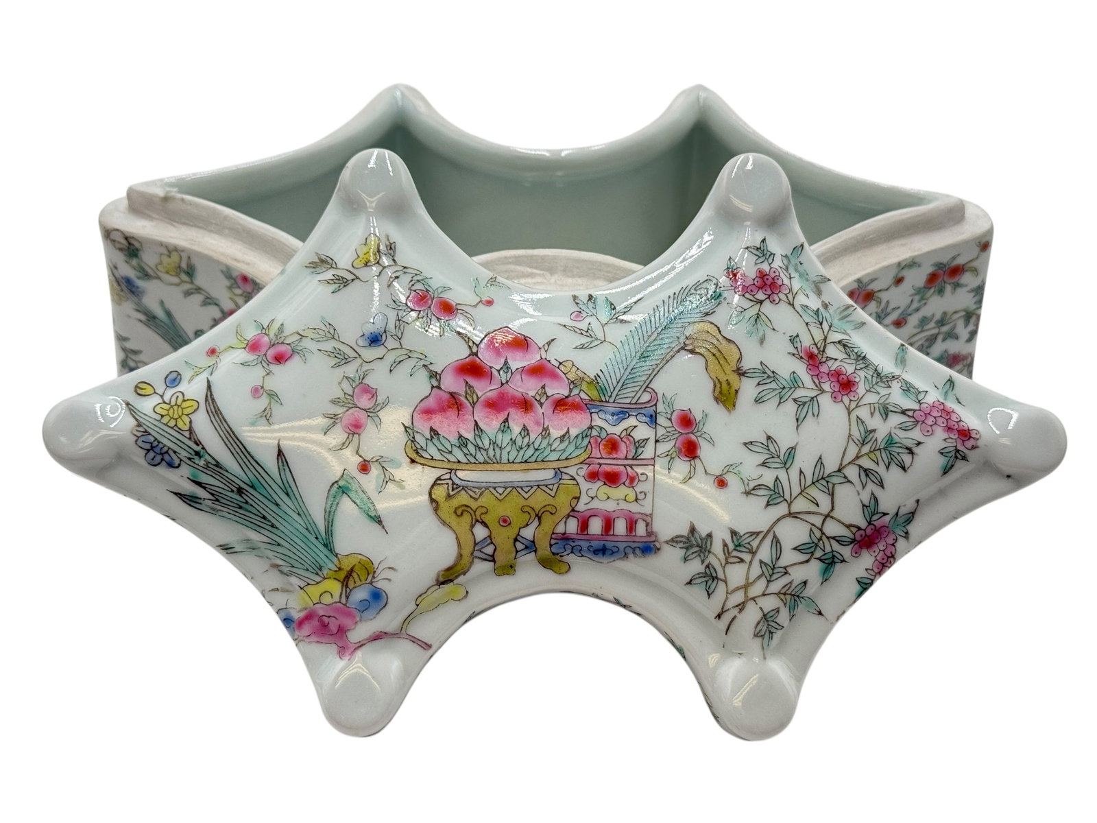 Chinese Famille-Rose Porcelain Star-Shaped Lidded (1 of 10)