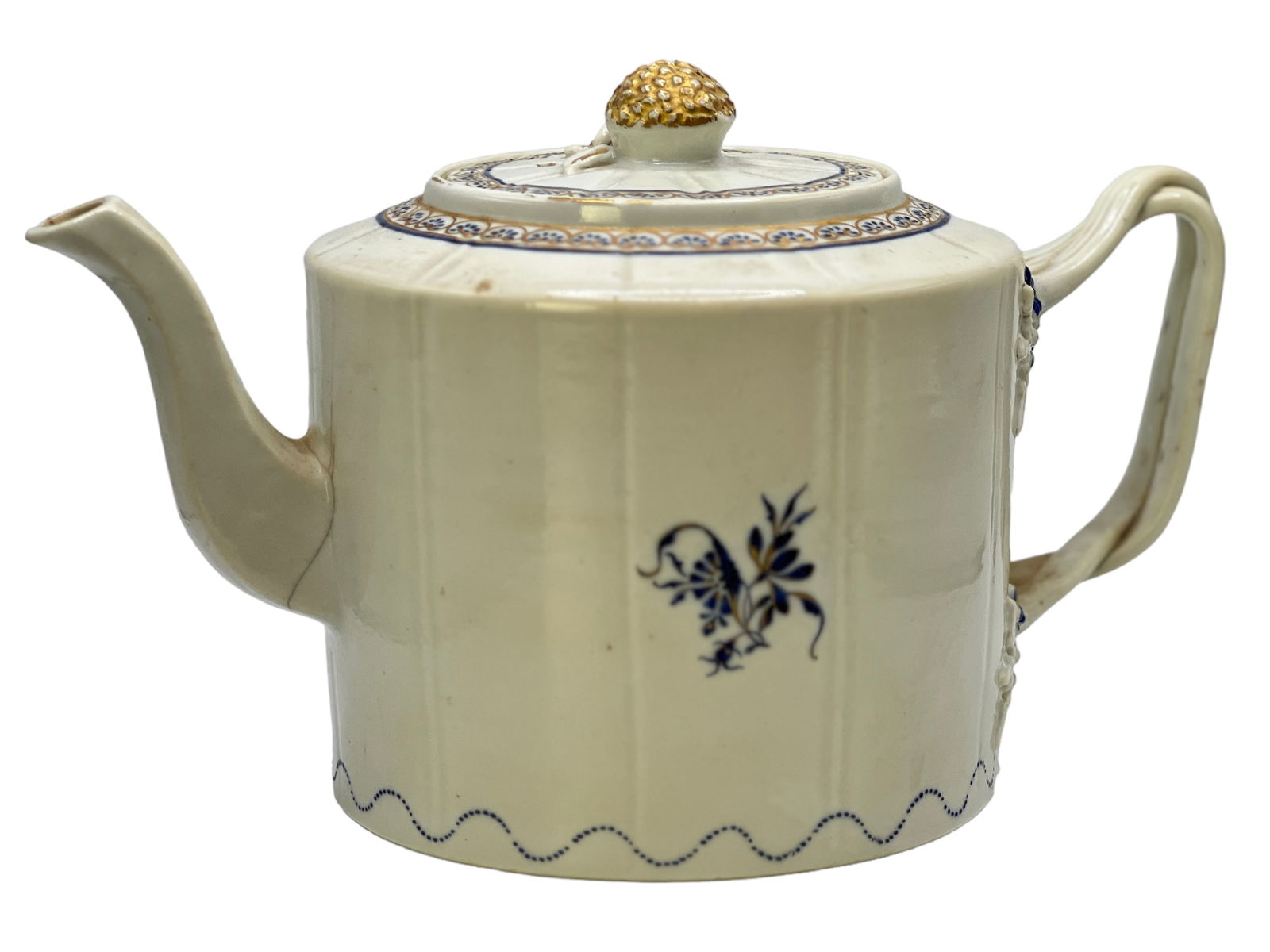 Chinese Export Porcelain Cobalt Blue Tea Pot. 18th: Chinese Export Porcelain Cobalt Blue Tea Pot. 18th Century H : 5 5/8 in ( 14.29 cm ) W : 9 1/2 in ( 24.13 cm )