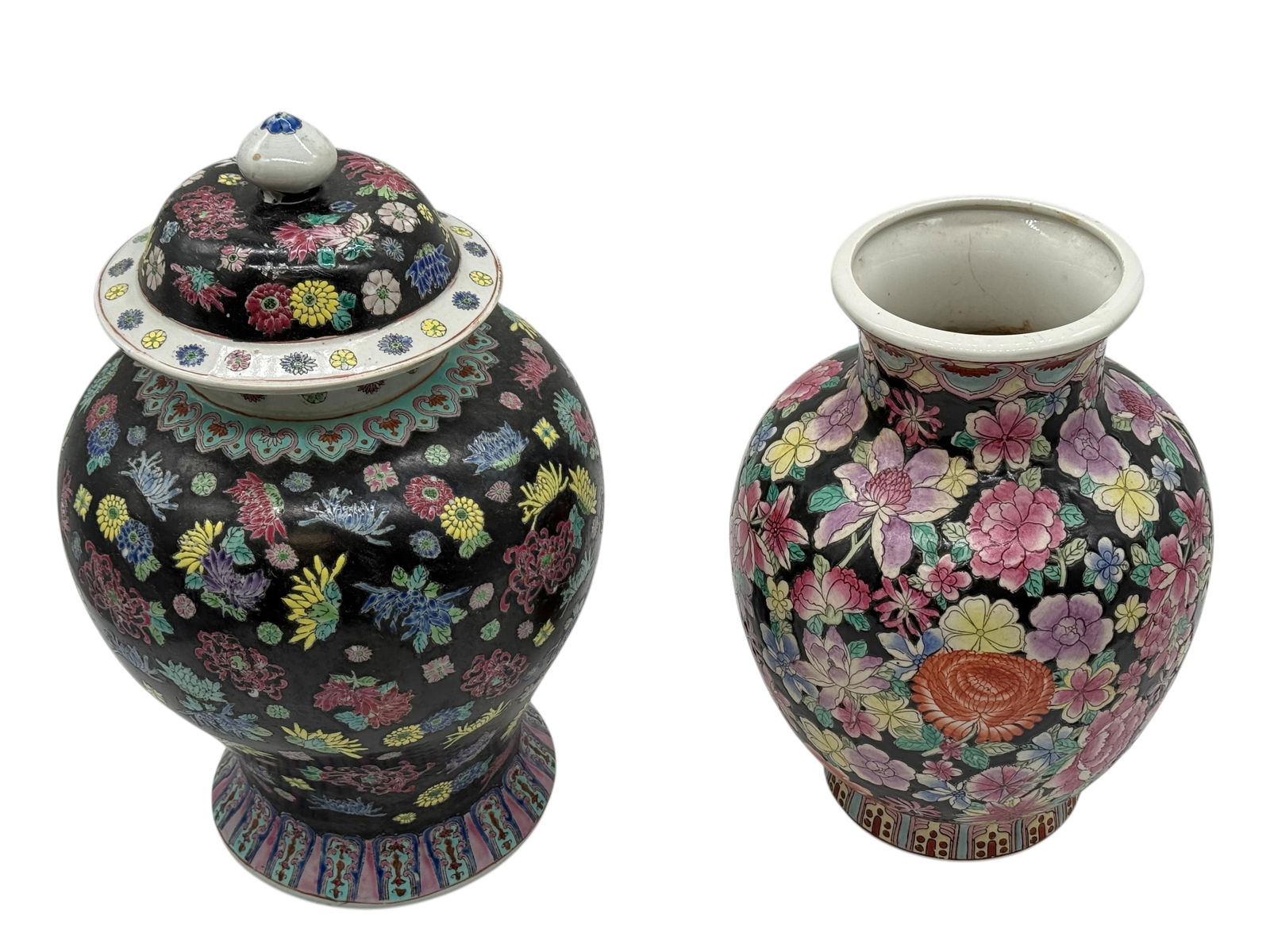 Two Chinese Porcelain Jars - 2