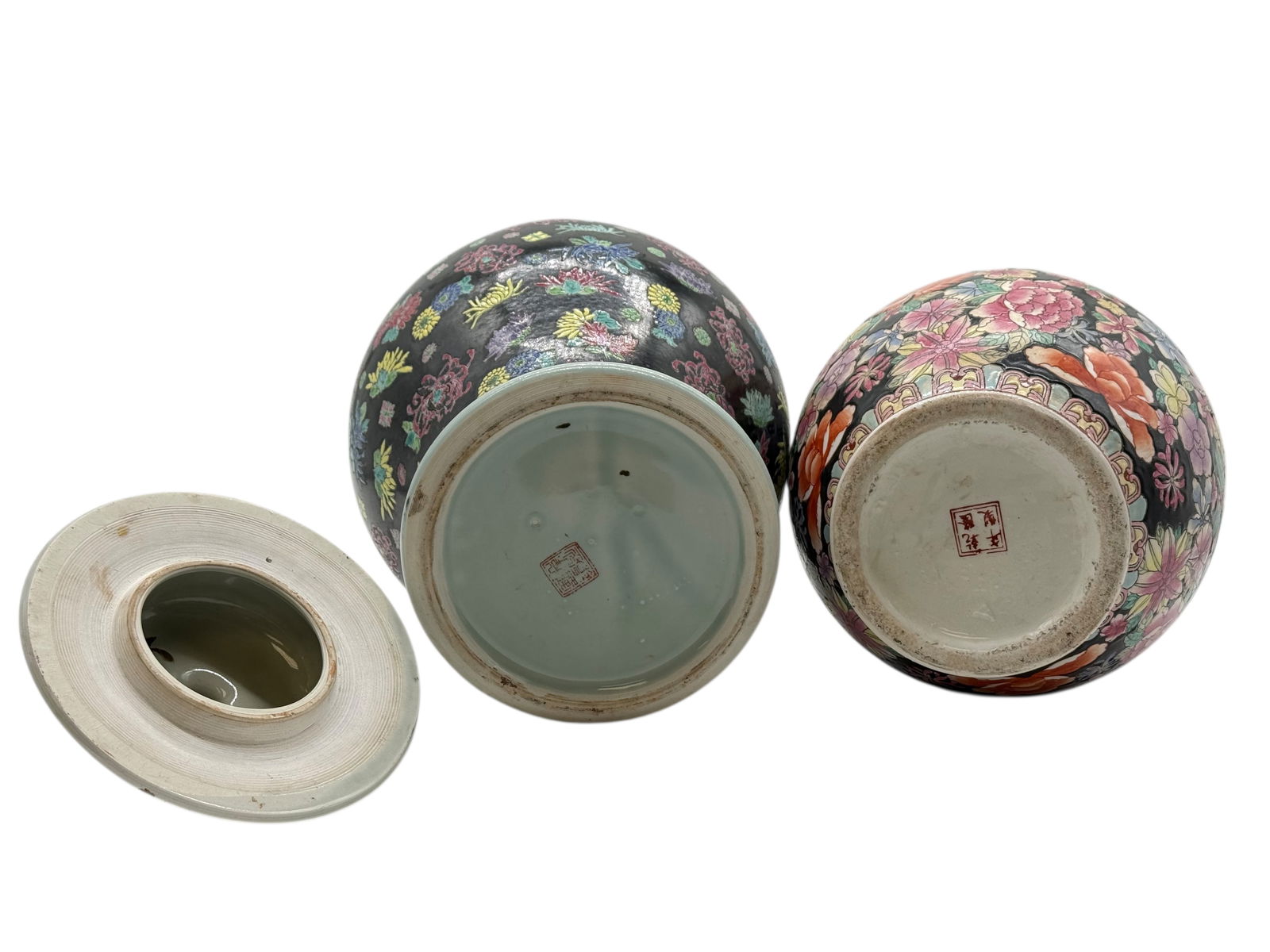 Two Chinese Porcelain Jars - 4