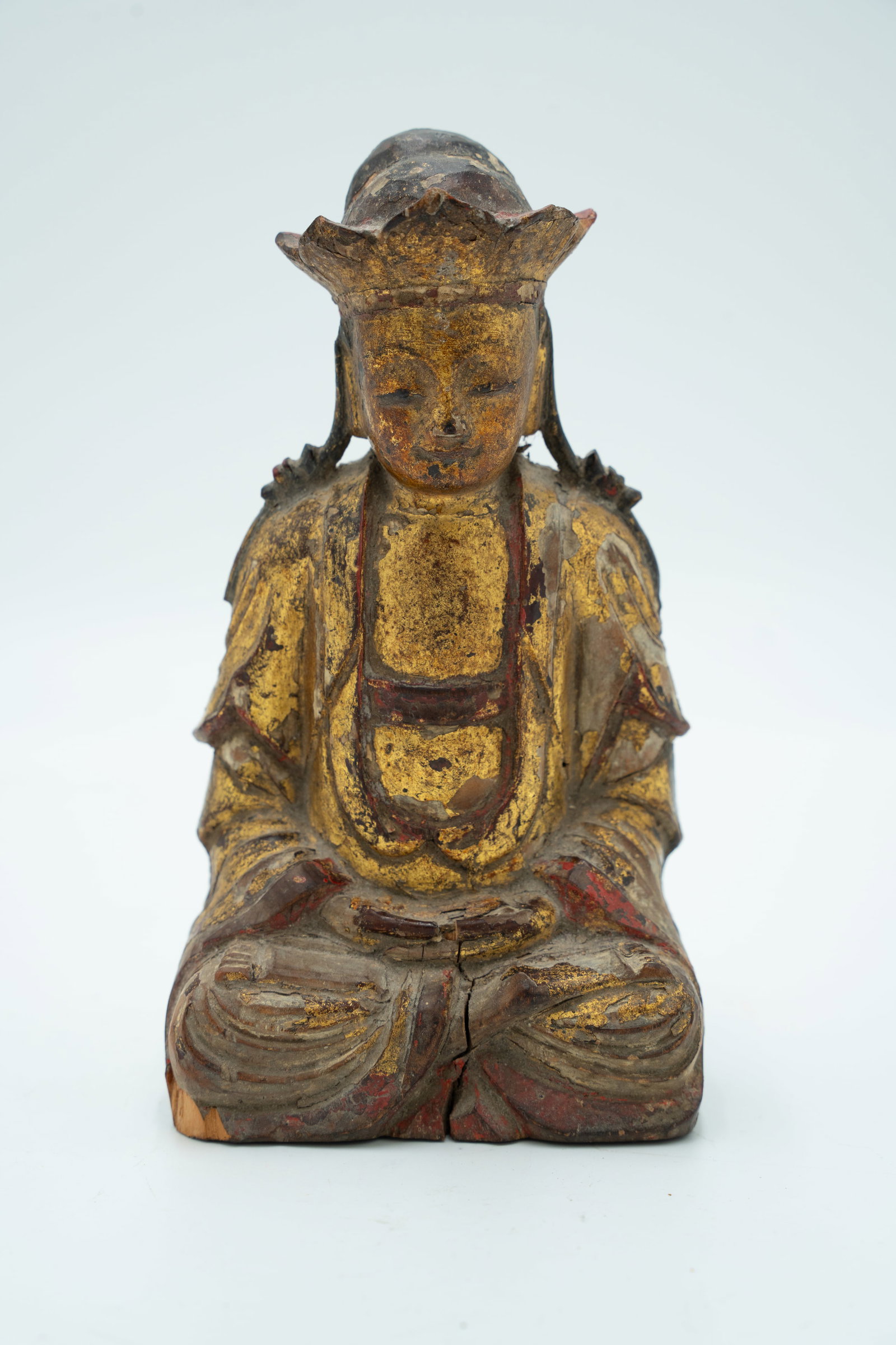 Chinese Gilt Wood Seated Guanyin Bodhisattva Statu: H: 6 3/4 inches W: 3 5/8 inches D: 2 5/8 inches