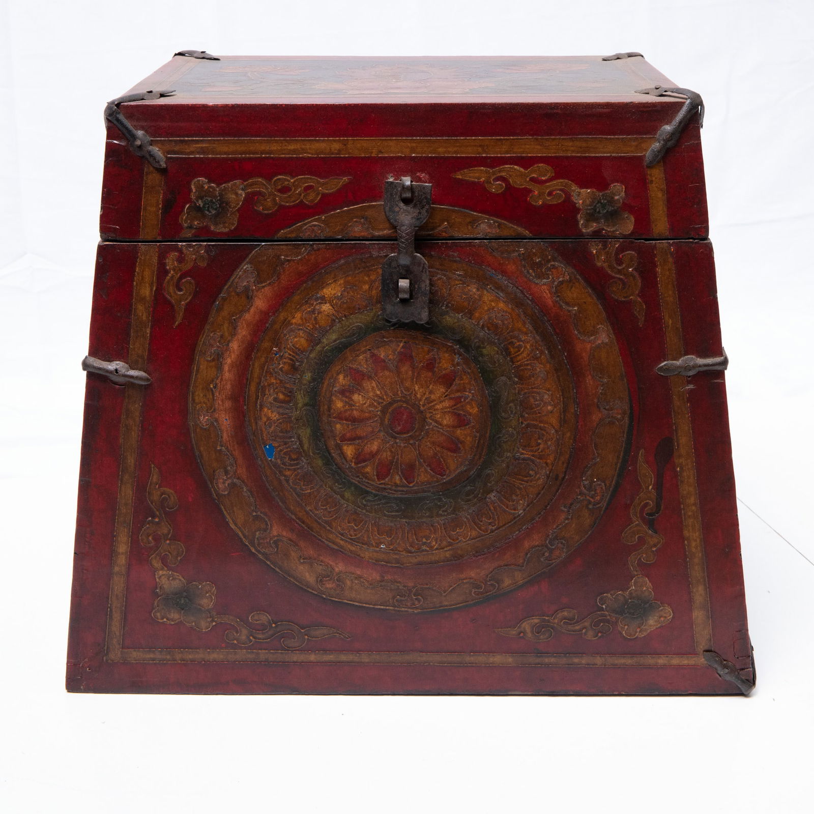 Tibetan Lacquer And Painted Small Trunk / Box: L: 16 in. ( 40.64 cm ) H: 13 1/2 in ( 34.3 cm ) W: 10 in ( 25.4 cm )