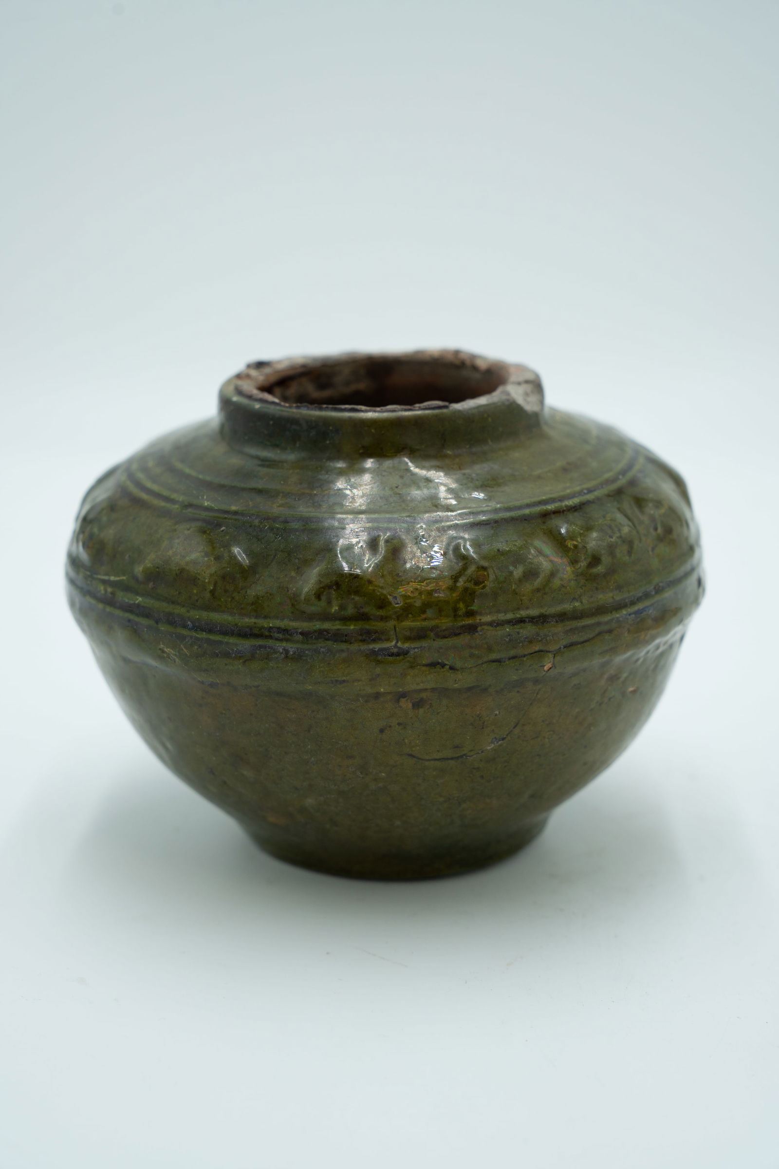 A Chinese Green Glazed Jar - 5