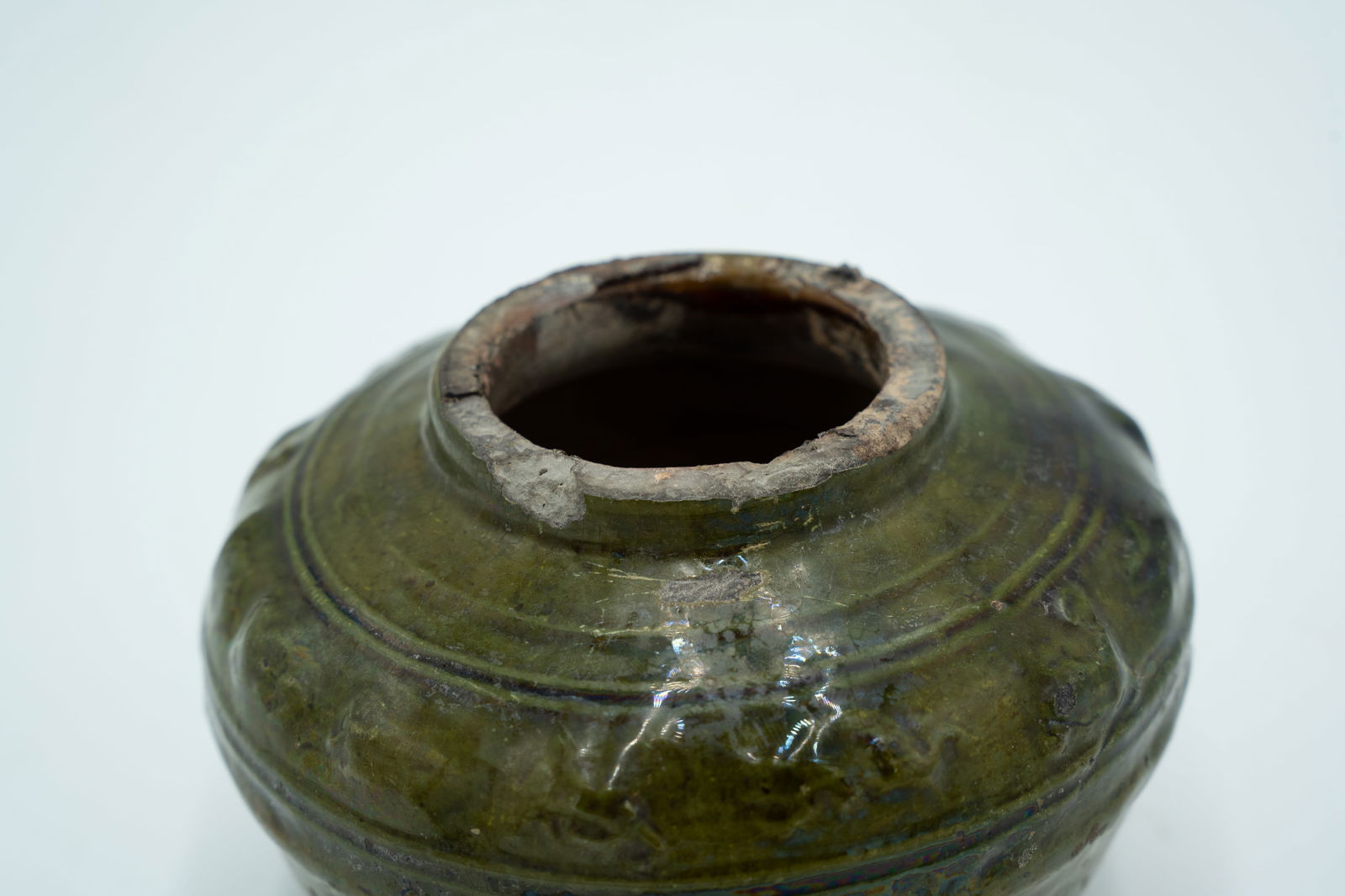 A Chinese Green Glazed Jar - 7